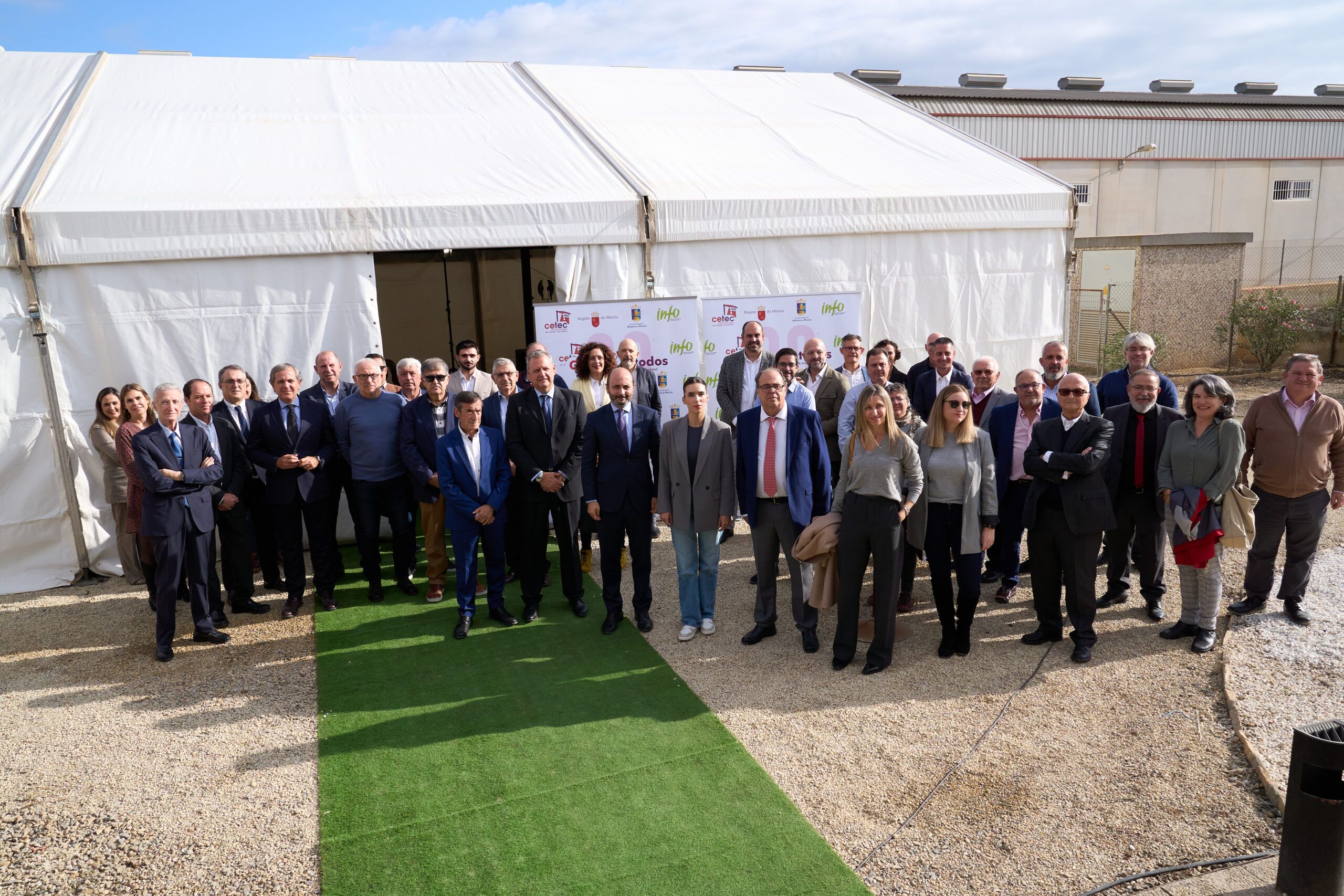 Lee más sobre el artículo ¡30 años de innovación y colaboración en el sector del calzado y el plástico!